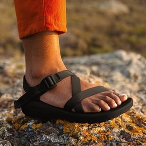 Chacos Size 8 Black Sandals